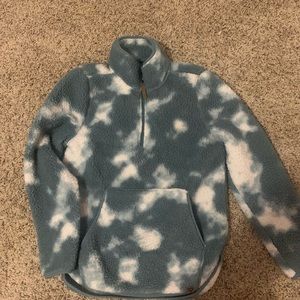 comfy sherpa, never worn,